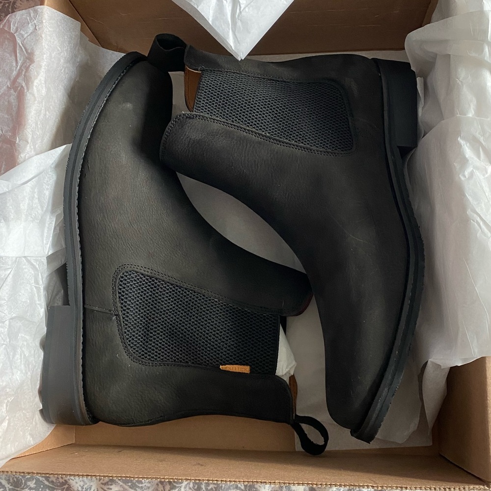 BRAND NEW IN BOX - Hari Mari Women’s Midland Ankle Boot
